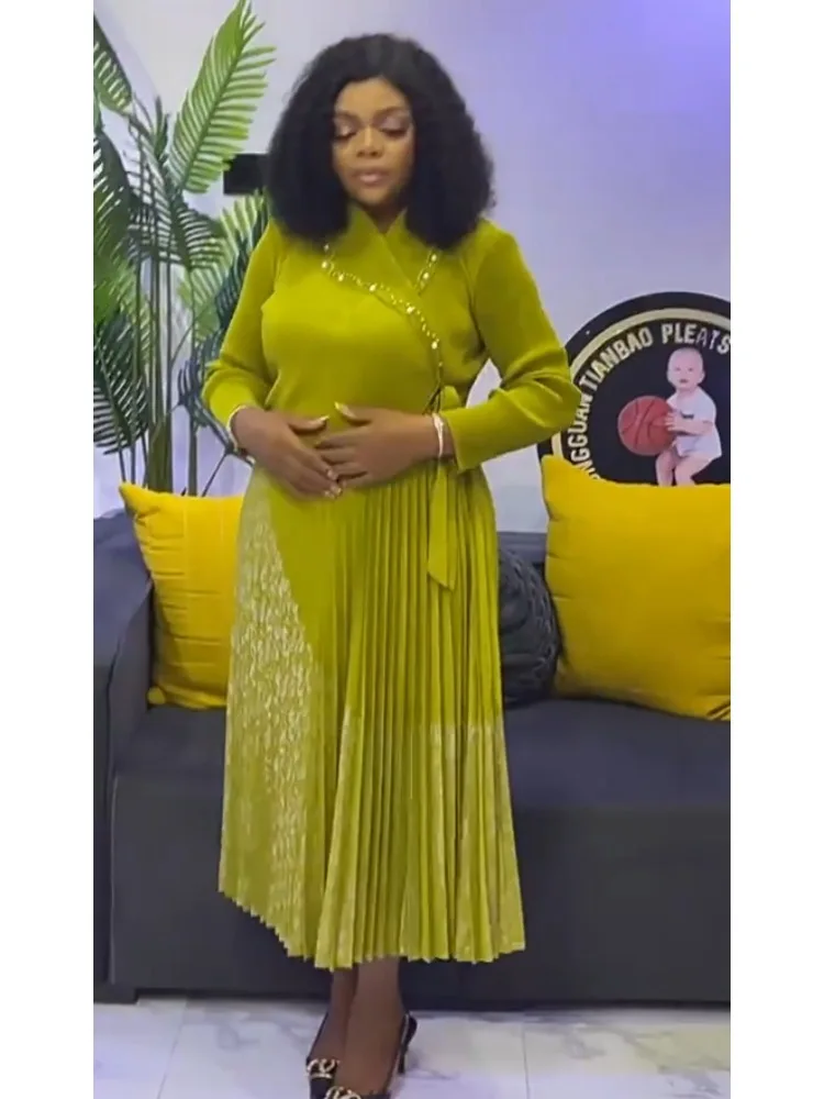 مياكي الطيات 2025 الخريف جديد البرنز الربط فستان البدلة طوق حبة حزام فضفاض فساتين حريمي #2