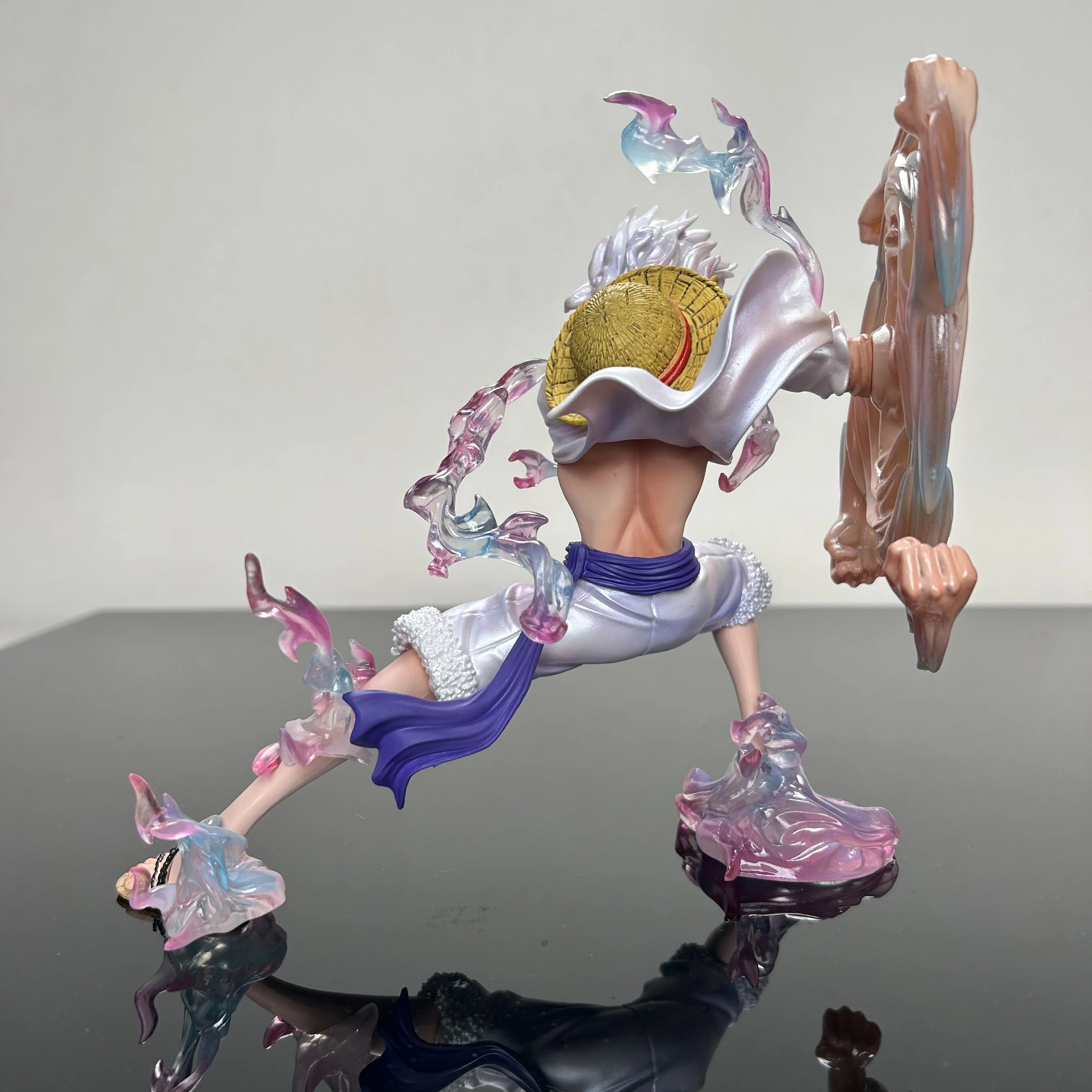 19 cm/7.48 pollici Anime One Piece Figure Nika Rufy Action Figures Rufy Braccio può ruotare Statua in PVC Collezione Modello Giocattoli per I Regali