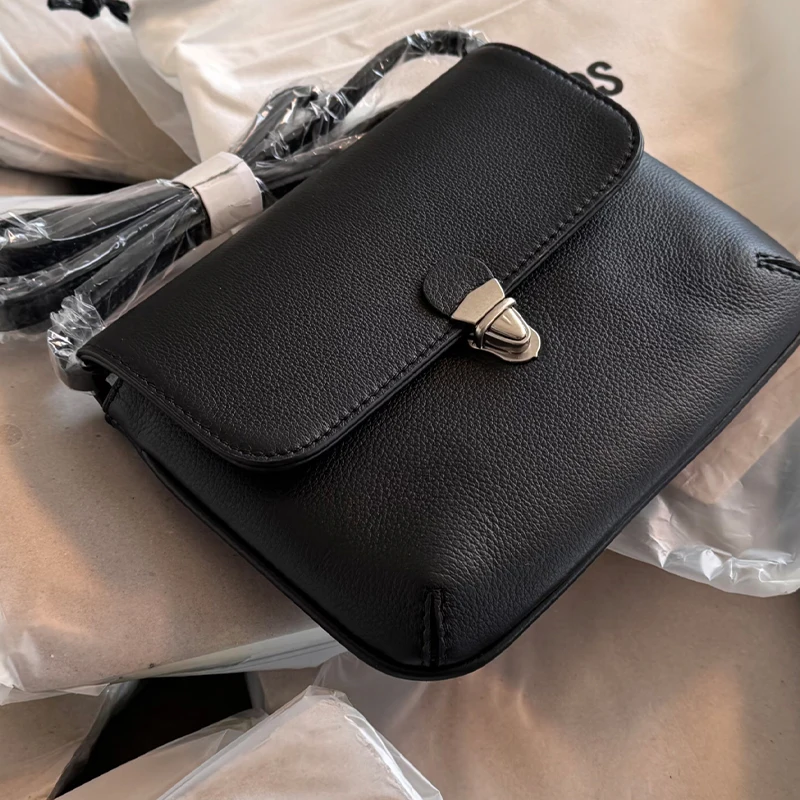 Soft Genuine Leather With Metal Buckles Creative Korean Niche Design Simple And Stylish Versatile Shoulder Bag - view 5