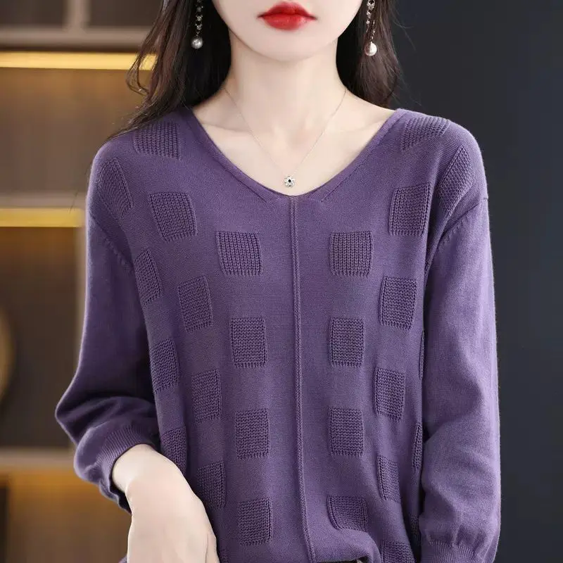 Autumn and Winter Women\'s Pullover Solid V-neck 3/4 Sleeve Bright Line Decoration Sweater Knitted Underlay Fashion Loose Tops