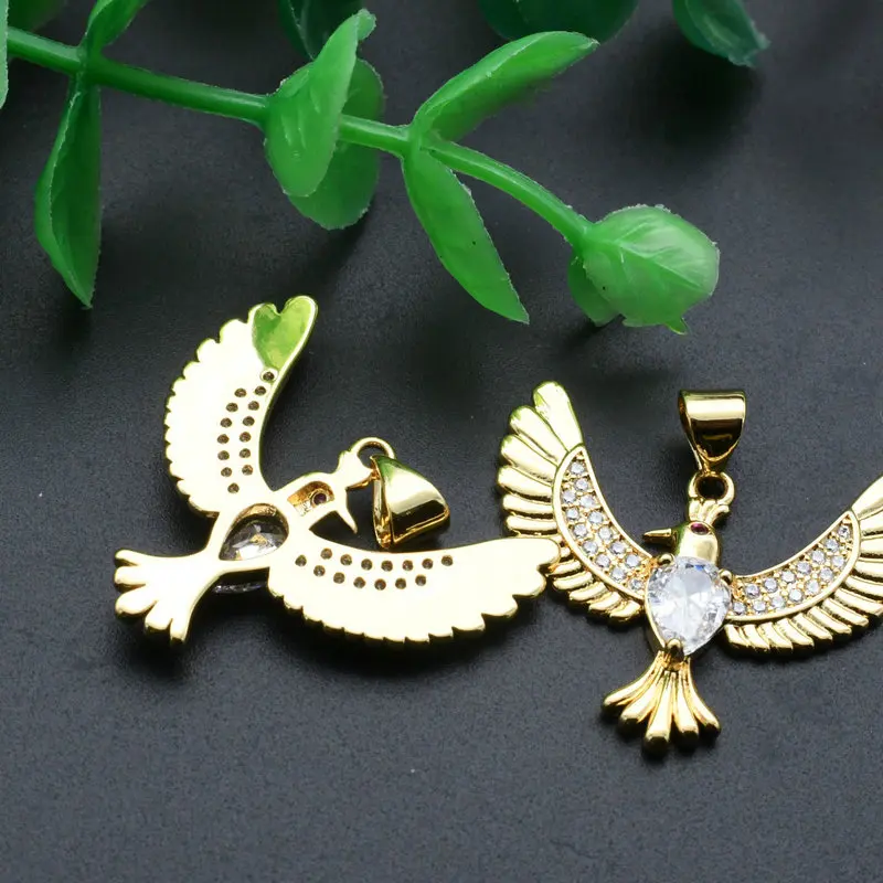 Fashion Jewelry Making Nickel Free  Color Remain Gold Plated Copper CZ Setting Cute Bird Peace Dove Pendant for Women Necklace