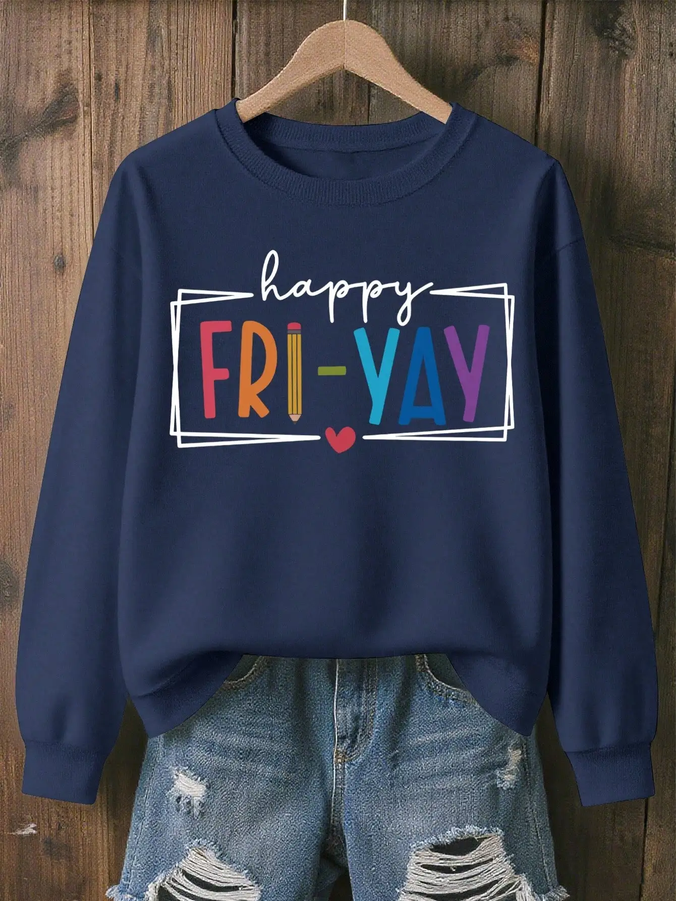 เสื้อสเวตเชิ้ตแขนยาวคอกลมพิมพ์ลายตัวอักษรลำลองสำหรับผู้หญิง Happy Fri-Yay ลายกราฟิกสีสันสดใส