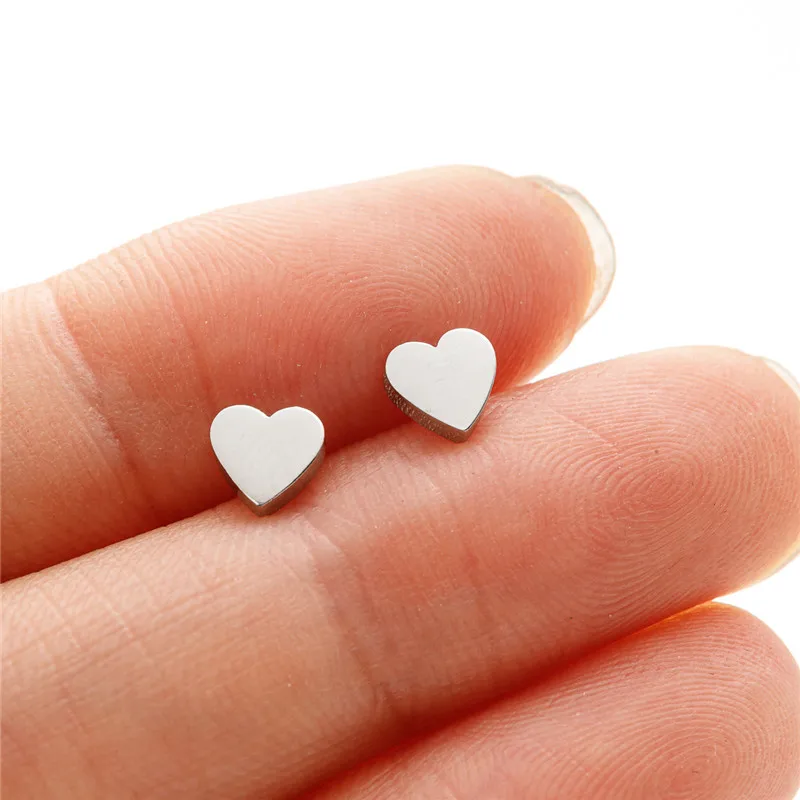 Korean Tiny Heart Earrings for Women Stainless Steel Mini Stud Earrings Girls Engagement Party Piercing Jewelry oorbellen