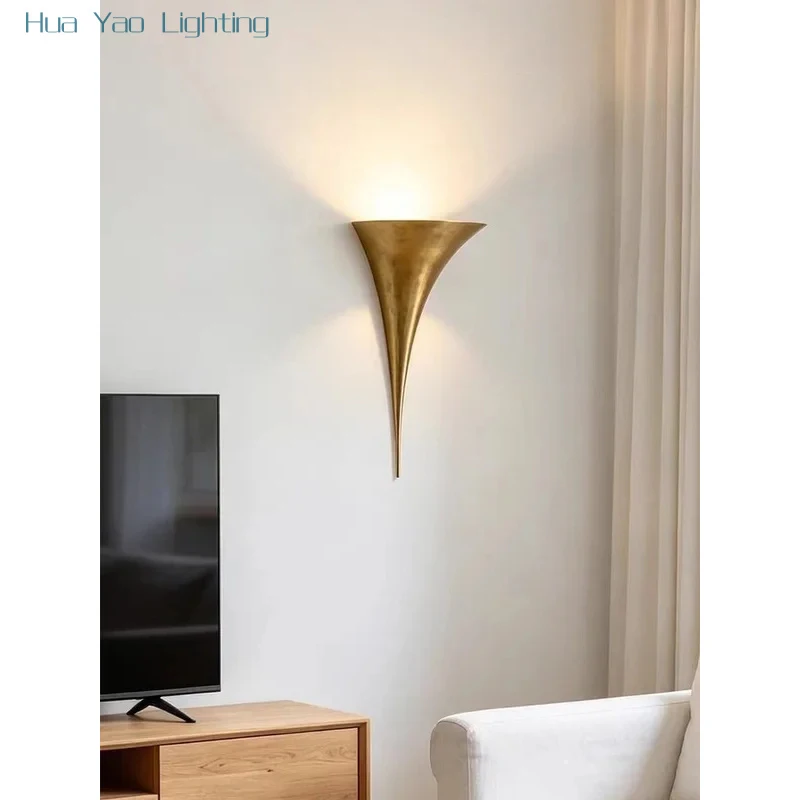 American Brass Wall Lamp Designer Minimalist Horn Hallway Wall Decor Living Room Corridor Wall Sconce Villa Hotel Bedside Lamp