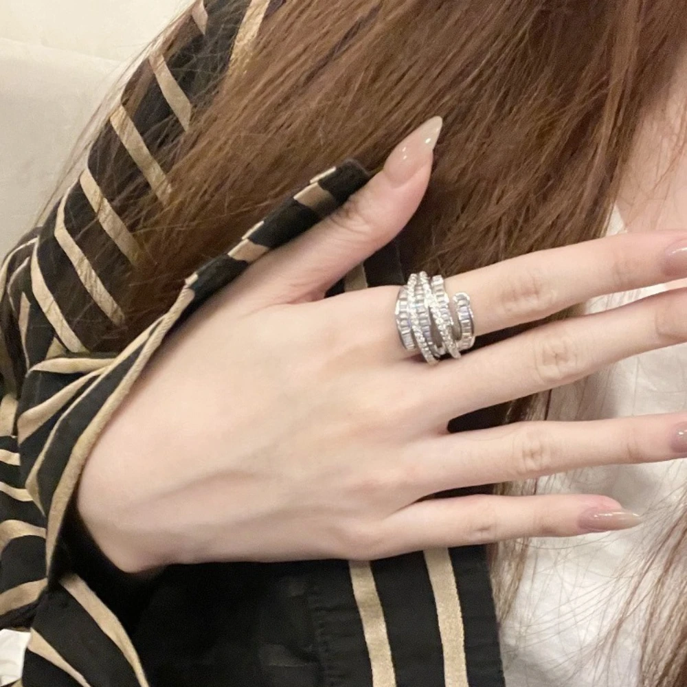 European and American Luxurious and Grand Ring with Unique Geometric Design, Featuring A Cluster of Diamonds and Cubic Zirconia
