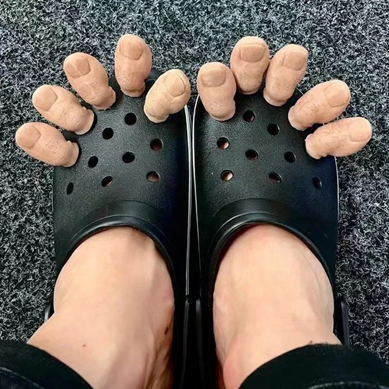 

1PC 3D Creative Big Toe Alligator Hanging Shoe Toe Personality Decoration Funny Crocs Decor Creative Shoe Decoration Accessories