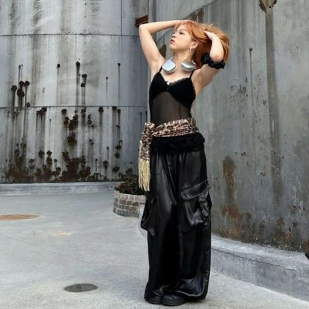 الترتر الجاز الرقص وشاح الورك الهيب هوب Y2K شرابات ليوبارد طباعة حزام قميص موسع الثلاثي وشاح البضائع السراويل الخصر الفرقة