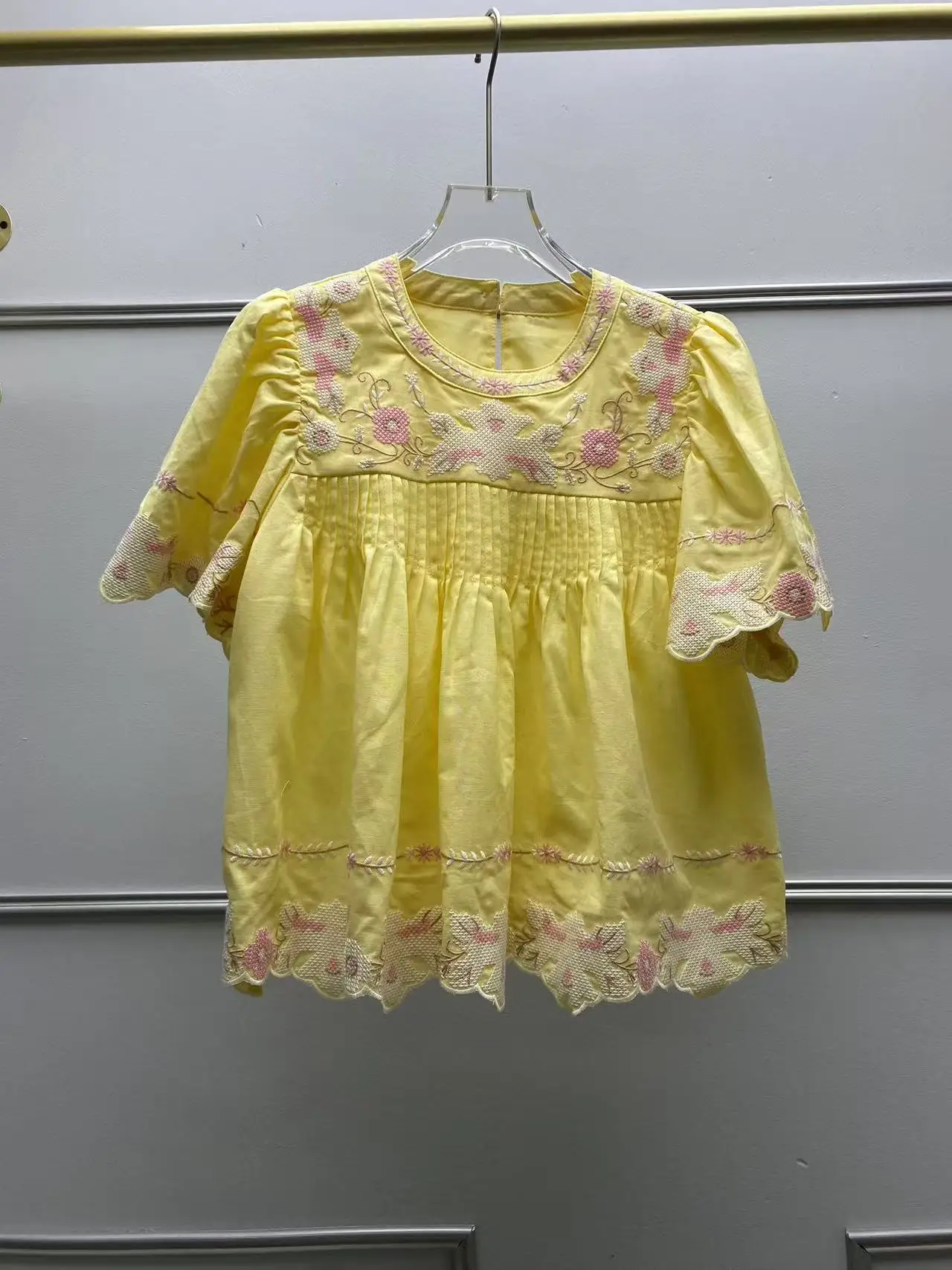2025 summer shirt new retro ethnic style embroidered flowers ruffled loose round neck cotton top T-shirt