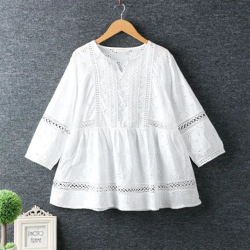 

2023 Spring Women's irt Literary Fre Hollow Embroidery Design Comfortable Fit Casual Faionable Ladies' Blouse