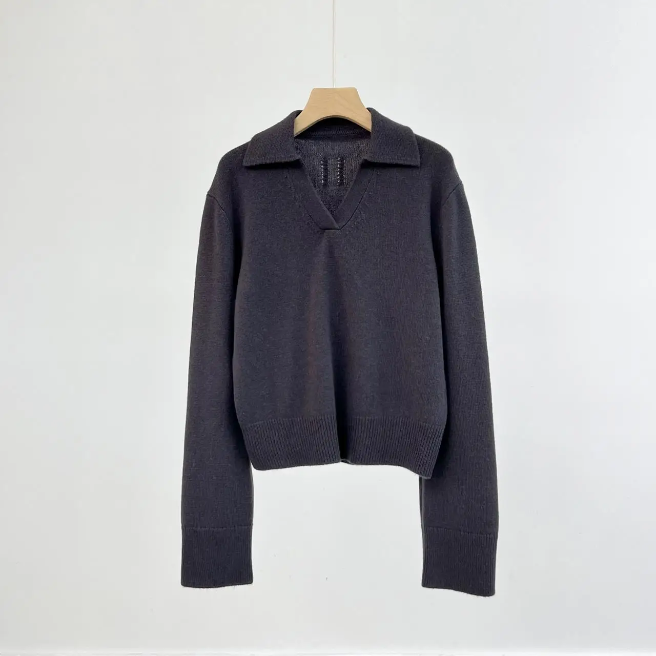 

2022 Winter Knitted Pullove Lapel V-neck Loose Casual Women Jumper Cashmere Sweater