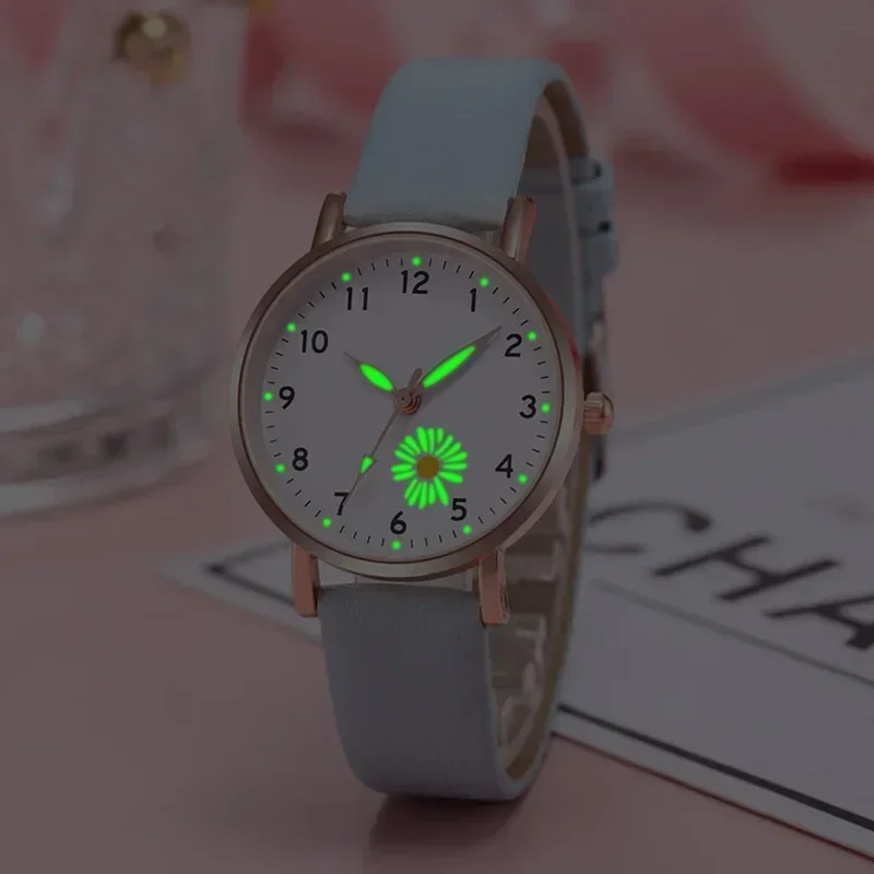 Luxury Watches for Women Luminous Little Daisy Female Watch Belt Back Light Leather Strap Ladies Quartz Wristwatch montre femme