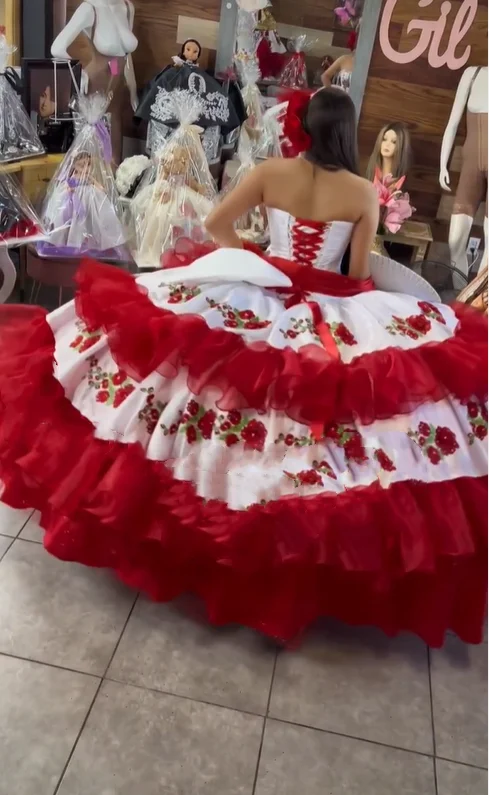 White Red Mexican charro Quinceanera Dress 2025 lace-up poncho floral embroidery vestidos de 15 quinceañera sencillos