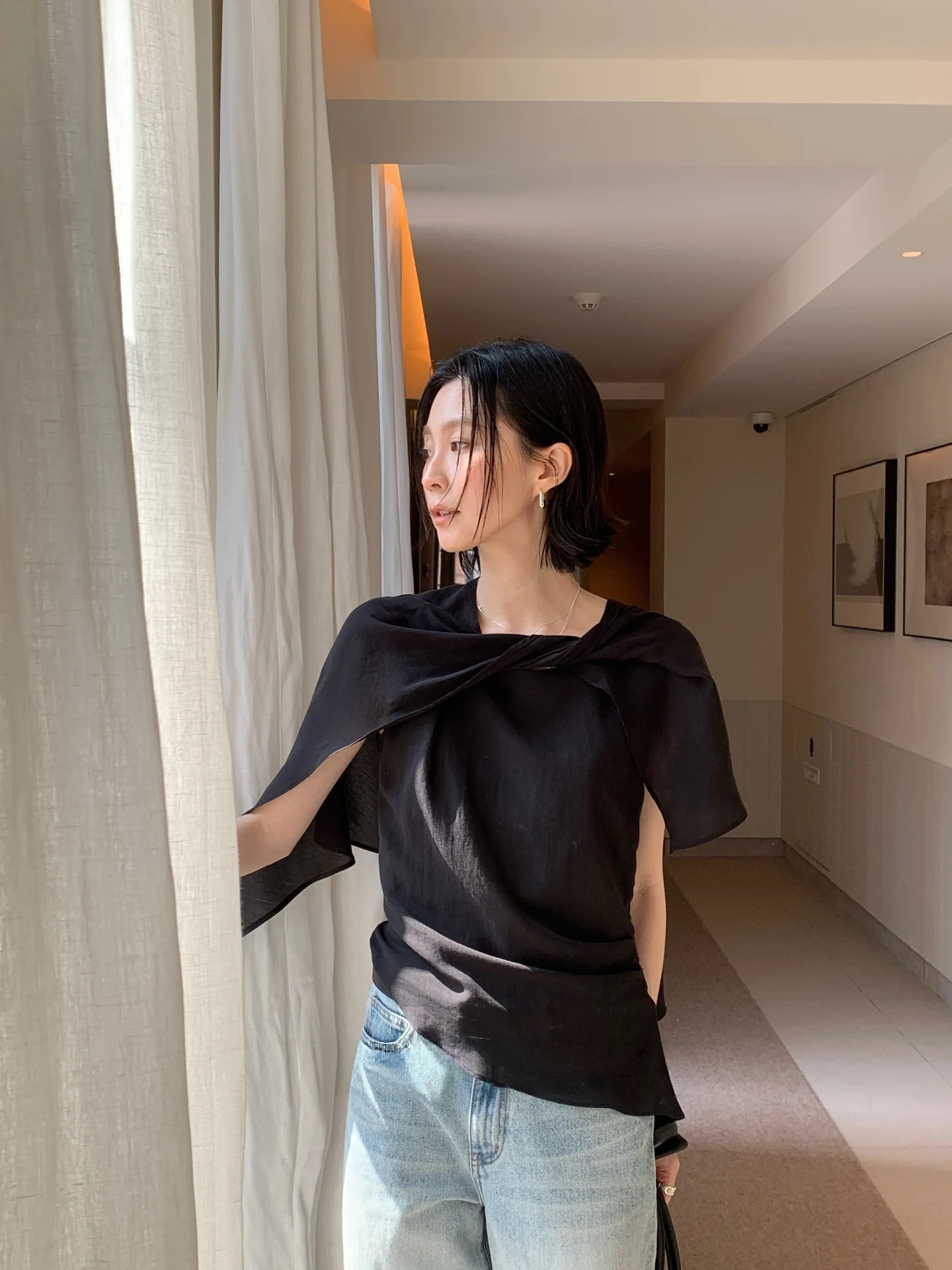 

Asymmetric Shoulder Women's Shirt Sleeveless Top Light Maturity Style Commute Outfit Spring Summer New Design Two-Piece Set