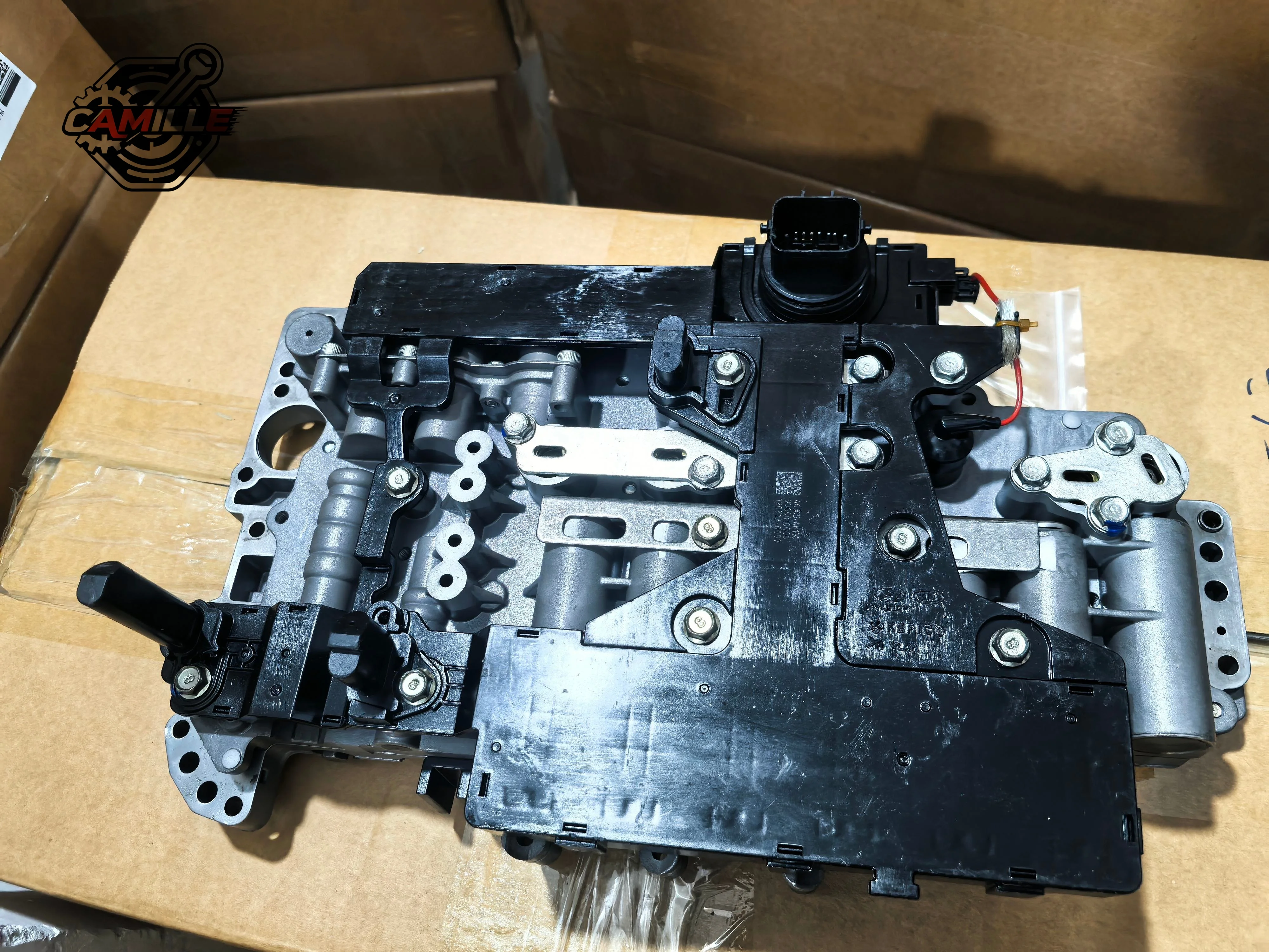 High Quality A8TR1 8-SPEED Transmission Valve Body With Sensor For KIA NAZA Mohave Borrego OPIRUS GENESIS EQUUS 2011-UP W
