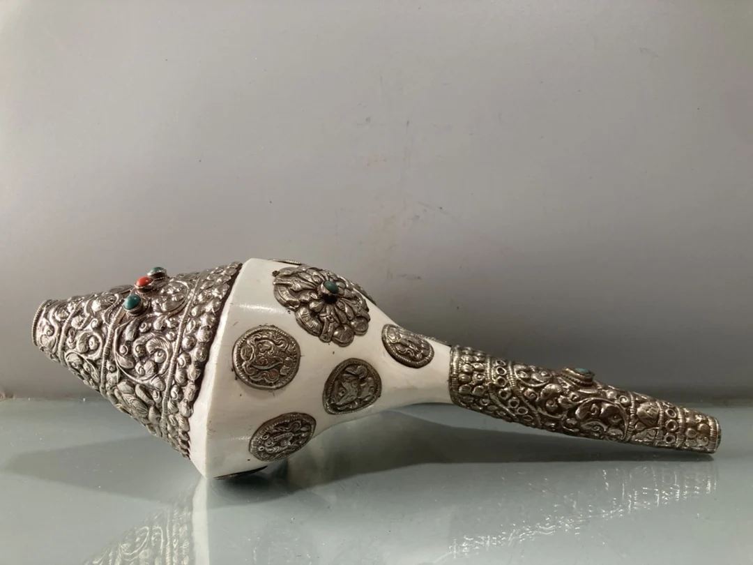 

China conch copper-clad Tibetan Buddhist left-handed biological right-handed eight-donor ornaments