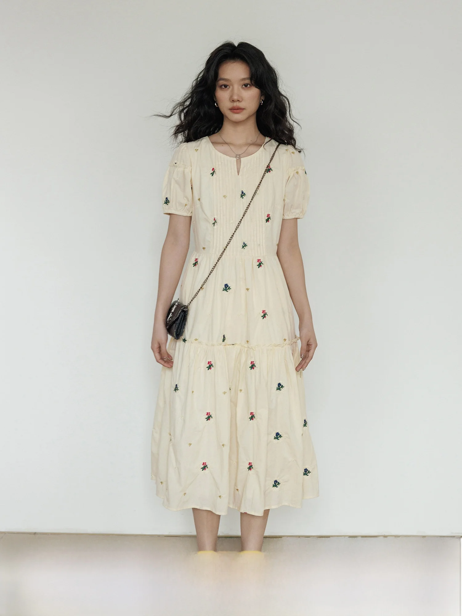 

Summer V-Neck Embroidered Princess Style Dress Women's Slim A-Line Skirt Casual Leisure Long Dress City Commute
