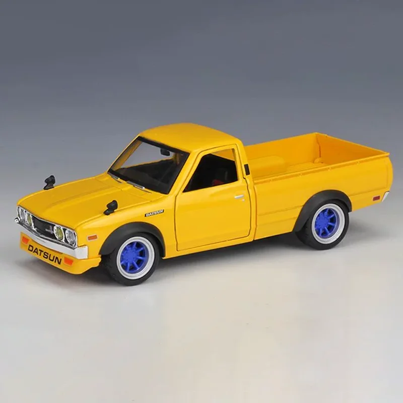 Maisto 1:24 Scale 1973 Datsun 620 Pick-Up Alloy Car Model Exquisite Gift Static Display Collectible Toy Souvenirs
