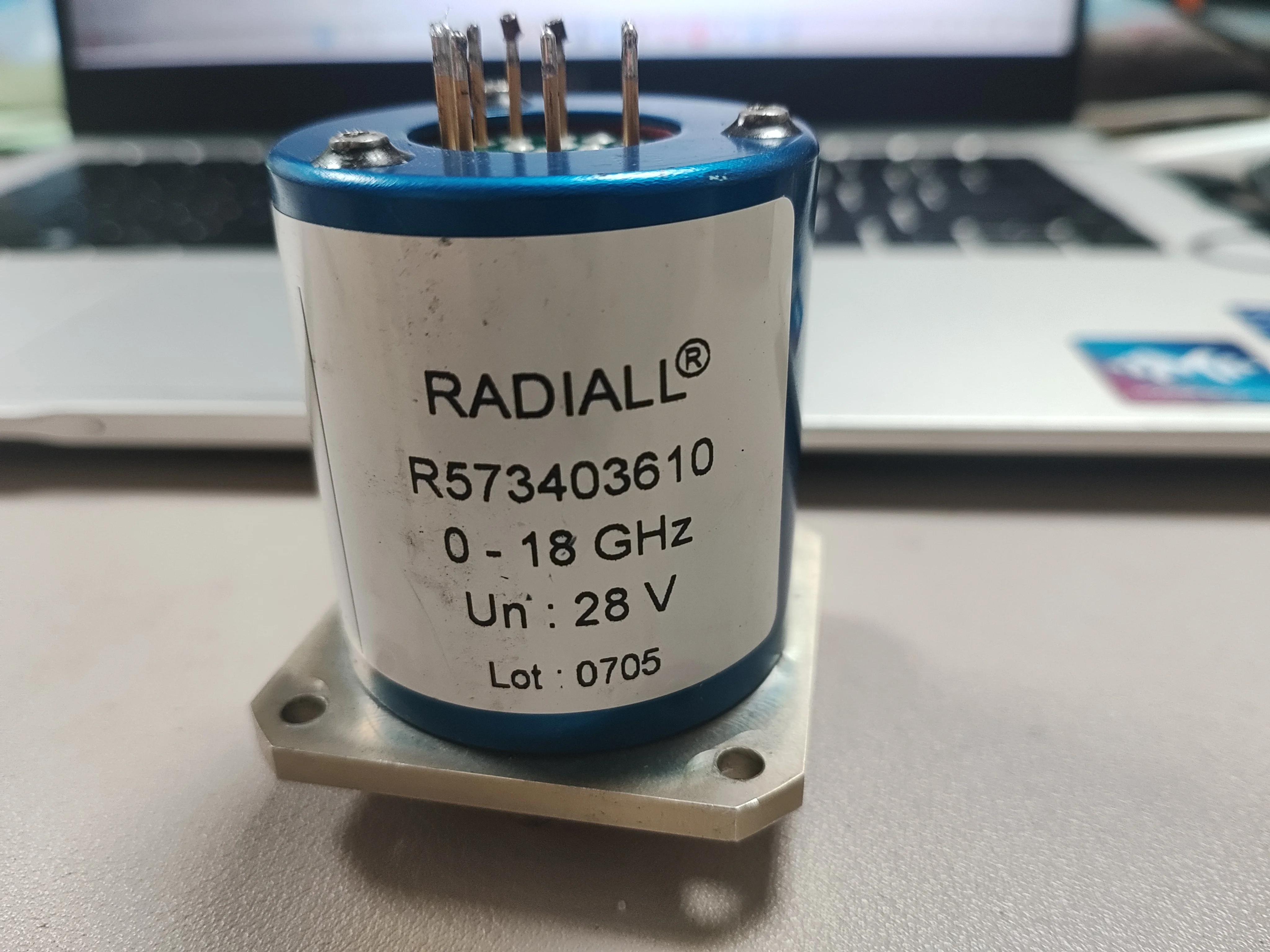 

R573403610 dc-18ghz 28v sma SP6T Coaxial switch RF