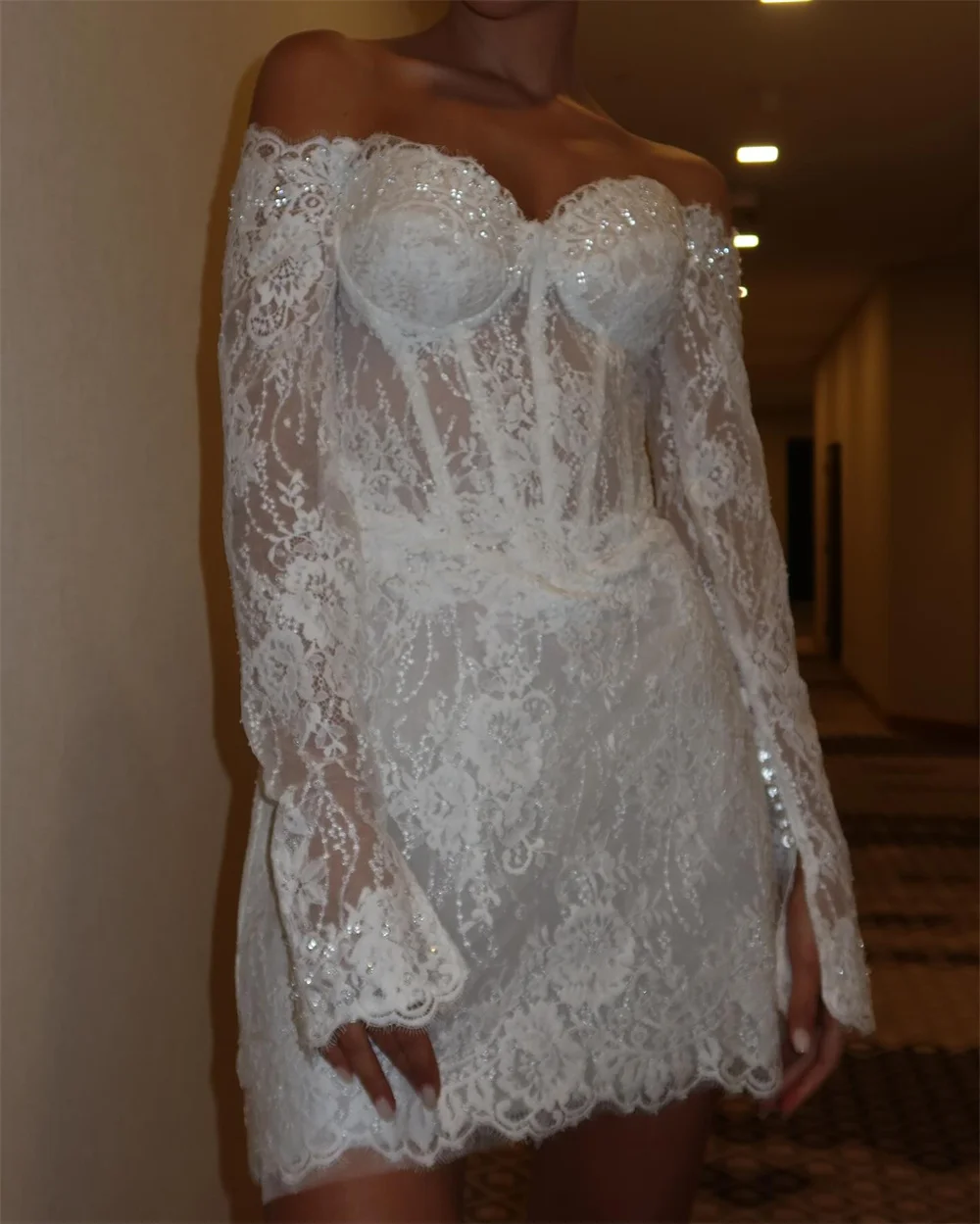 Tokyo Customized White Off the Shoulder Wedding Dresses Lace Long Sleeves Elegant Bridal Gowns 2025 Flower Mini Wedding Gowns