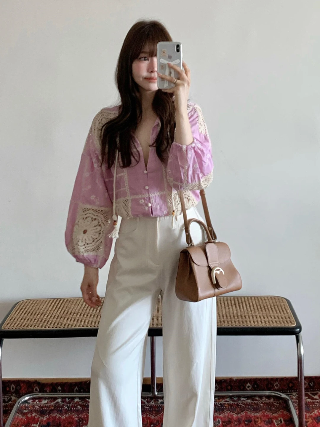 

Фиолетовая вышитая ажурная блузка с изысканной отделкой, женская модная блузка во французском стиле, свободного кроя, с V-образным вырезом, дышащая