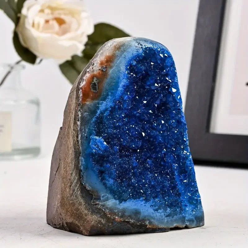 

Natural high-quality 800-1000g blue crystal cluster, suitable for home accessories, offices, and study rooms. It is an ideal hol