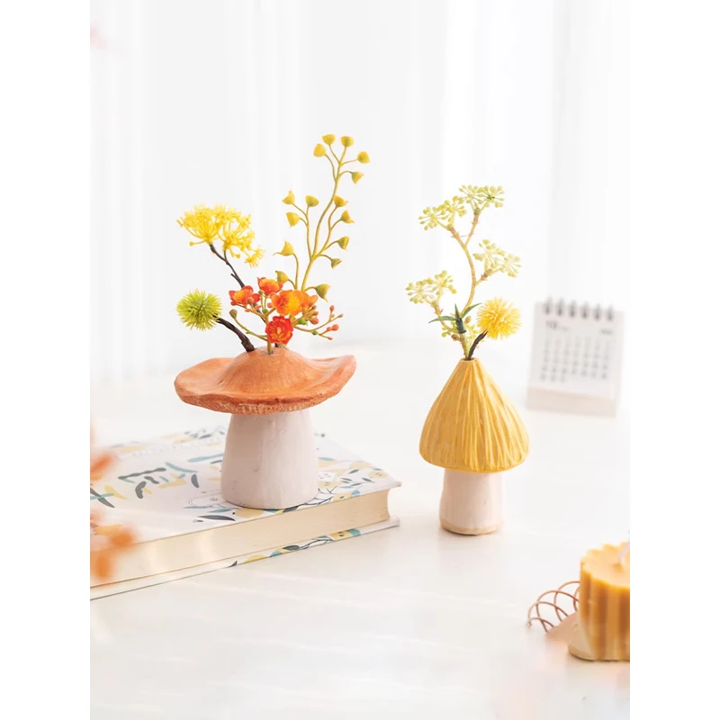 

Cute Simulated Mushroom Ceramic Ornaments, Cartoon Simulated Flower and Green Plant Ornaments, Home Desktop