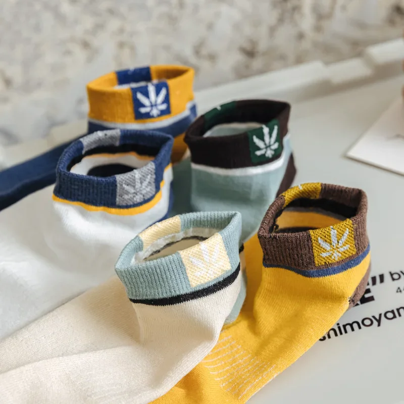 4 ペア ユニセックス カラーブロック サイドラベル ボートソックス ソフトで快適な通気性 防臭 スポーツスタイル カジュアル カップルソックス