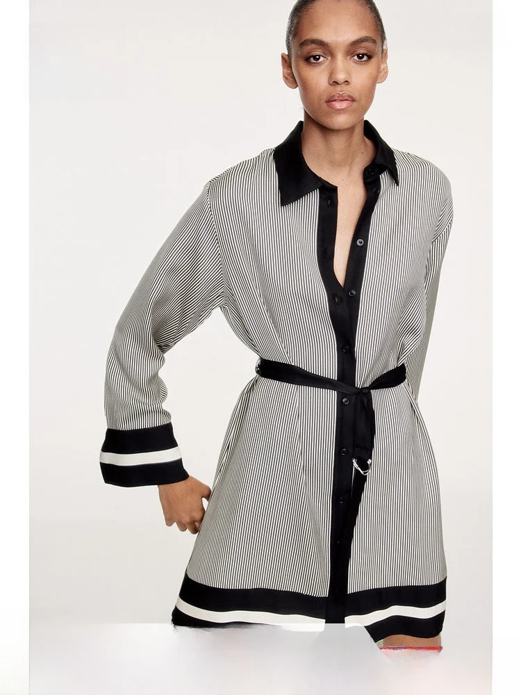 

Женская юбка H&M Spring 276344 с цветочным принтом, короткая, с отложным воротником, из других материалов, 00%