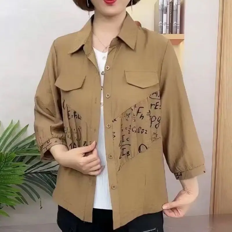 2023 New Spring and Autumn Middle Aged Mom Fashion Thin Loose Relaxed Lapel Letter Printing Slim Versatile Shirt Jacket Coat