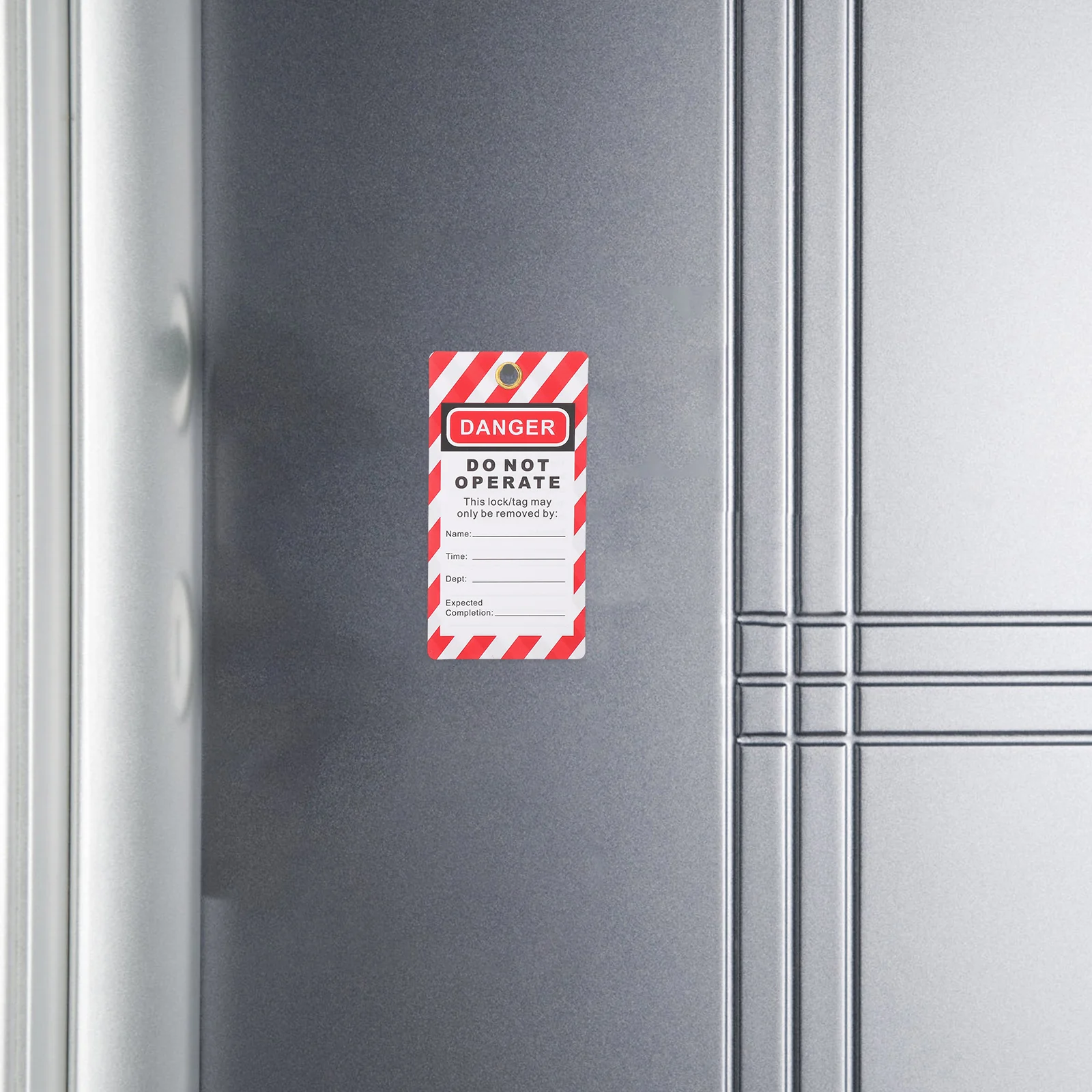 Safety Warning Sign Lockout Tagout Tags for Equipment Repair Do Not Operate Hanging Danger