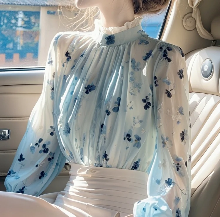 

French Elegant T-Shirt Women Urban Fragrance Style High End Blue Printed High Collar Top New Small Shirt Summer Chiffon Top