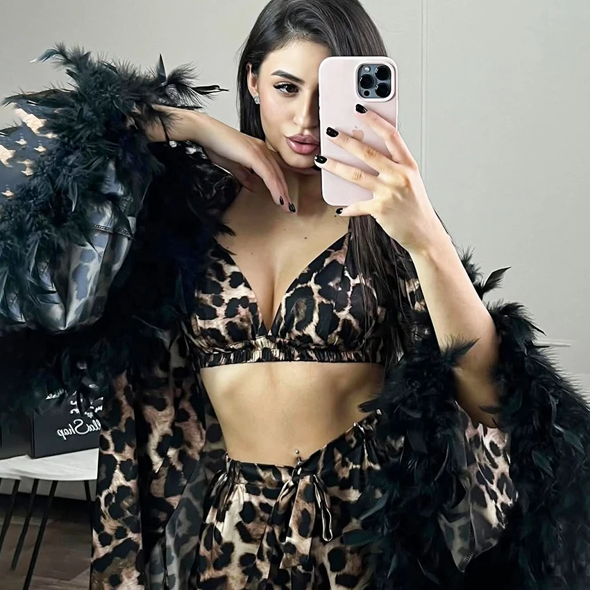 

Hiloc леопардовый женский спальный халат, комплект из 3 предметов, жилет на тонких бретельках, пижама с длинными рукавами и перьями, шорты с уздечкой, новинка 2023 года