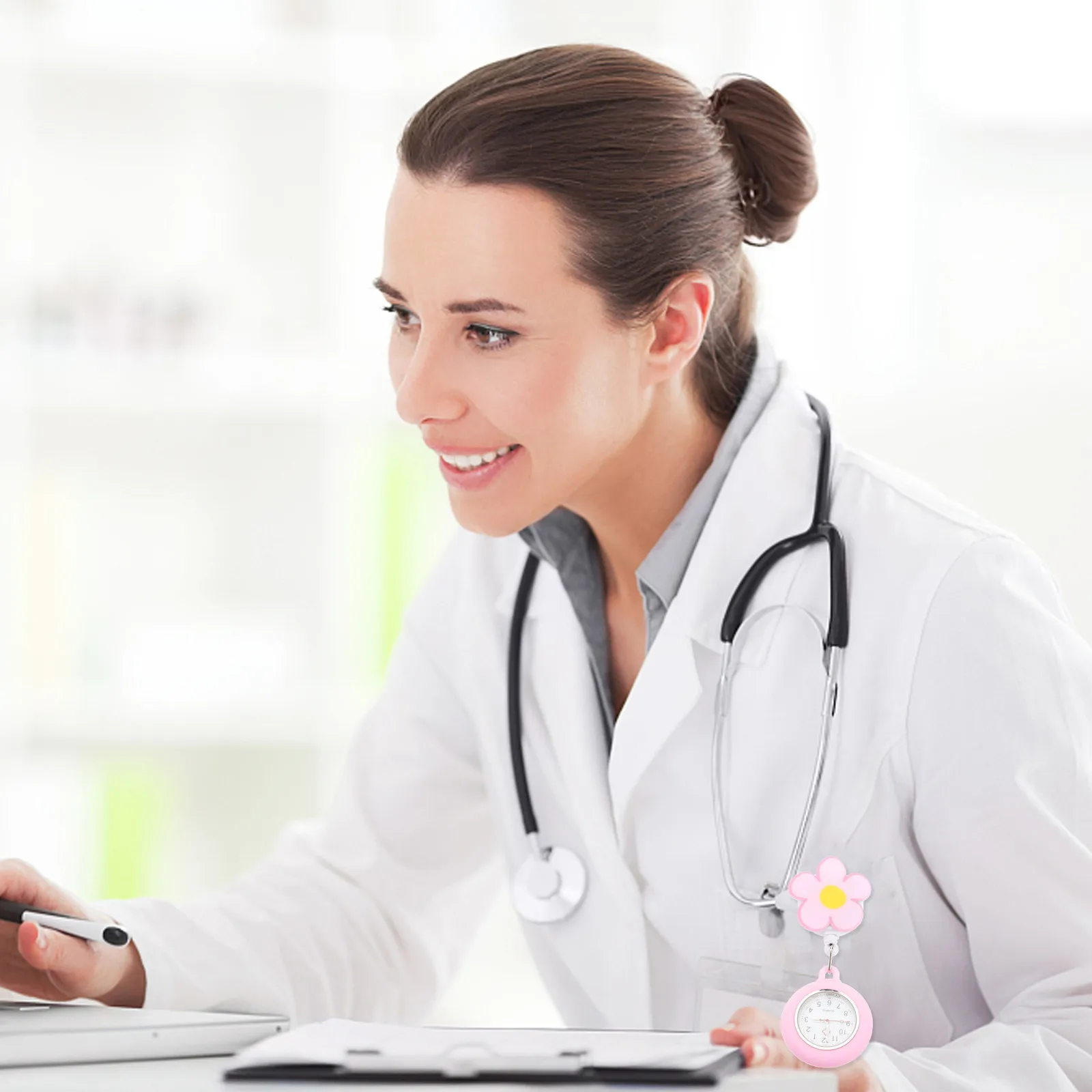 relogio-de-bolso-luminoso-para-enfermeiros-e-medicos-com-design-de-desenho-animado-e-grande-mostrador-relogio-medico-leve