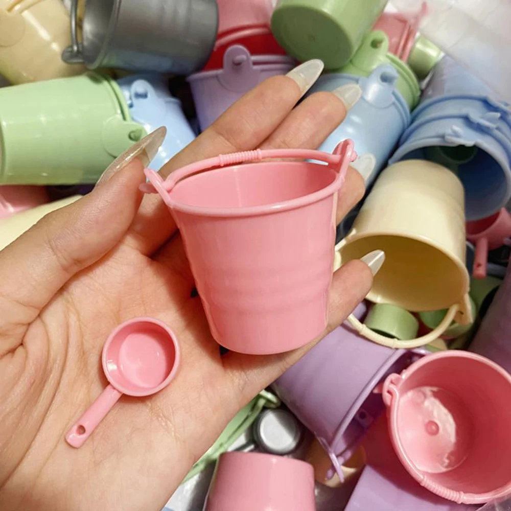 

Labubu Мини-кухонная игрушка Пляжное портативное ведро для воды Набор аксессуаров