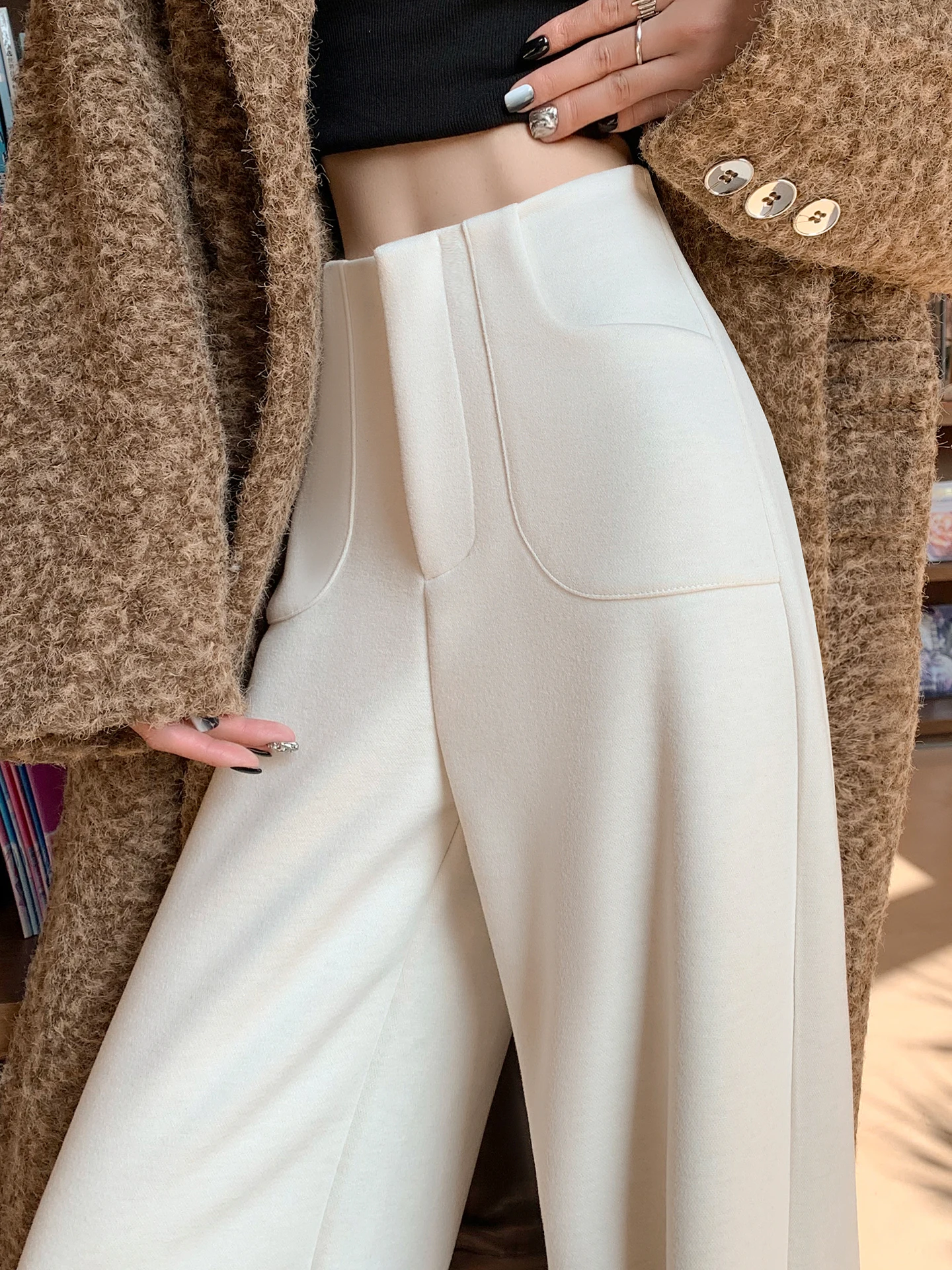 Pantaloni bianchi slim a gamba larga Pantaloni da donna a vita alta drappeggiati dimagranti in lana Pantaloni casual a gamba dritta Autunno Inverno