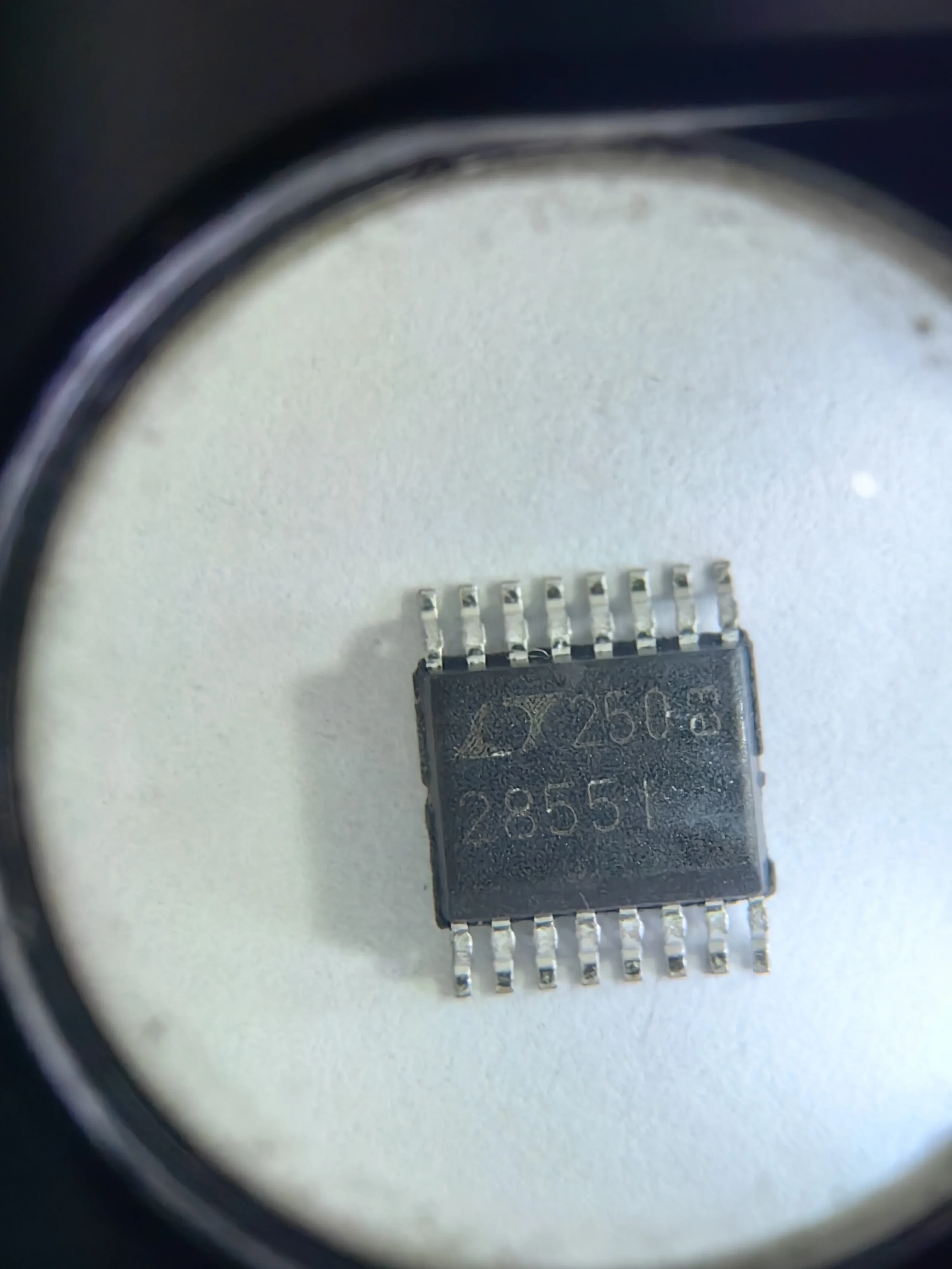 LTC2855 LTC2855CDE LTC2855IDE LTC2855HDE LTC2855IGN - 3.3V 20Mbps RS485/RS422 Transceiver with Integrated Switchable Termination