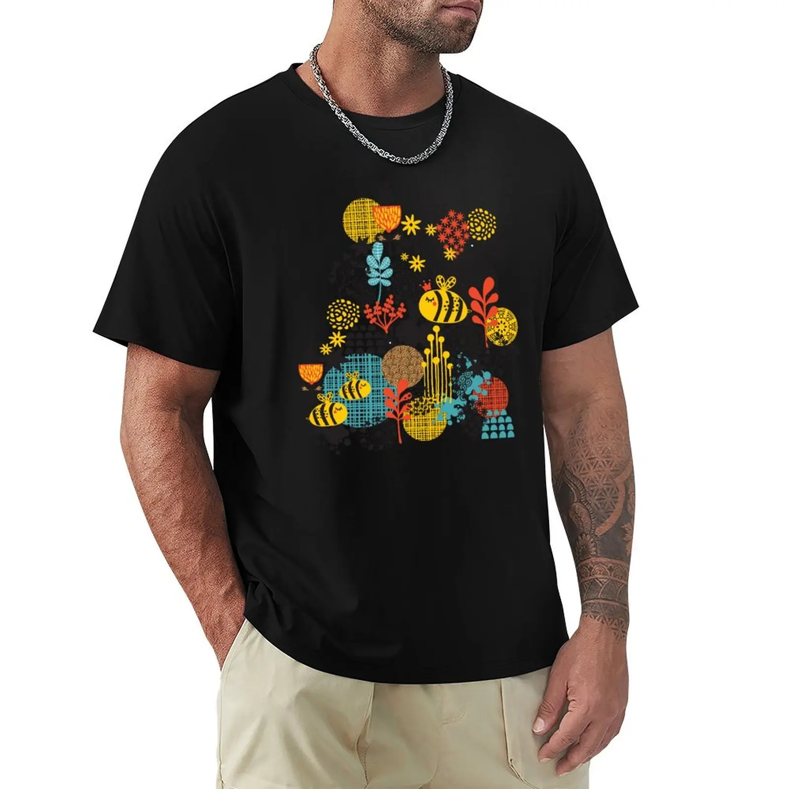 The bee T-Shirt oversized graphic tee Short sleeve tee customizeds graphic tees for men