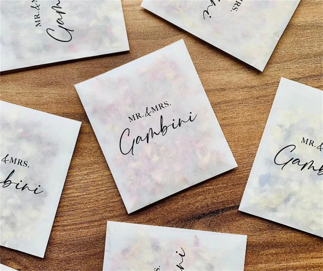 

25PCS Biodegradable Personalised Confetti Packets | Real Flower Petal Wedding Confetti | Natural | Mr(s) & Mr(s) Packets