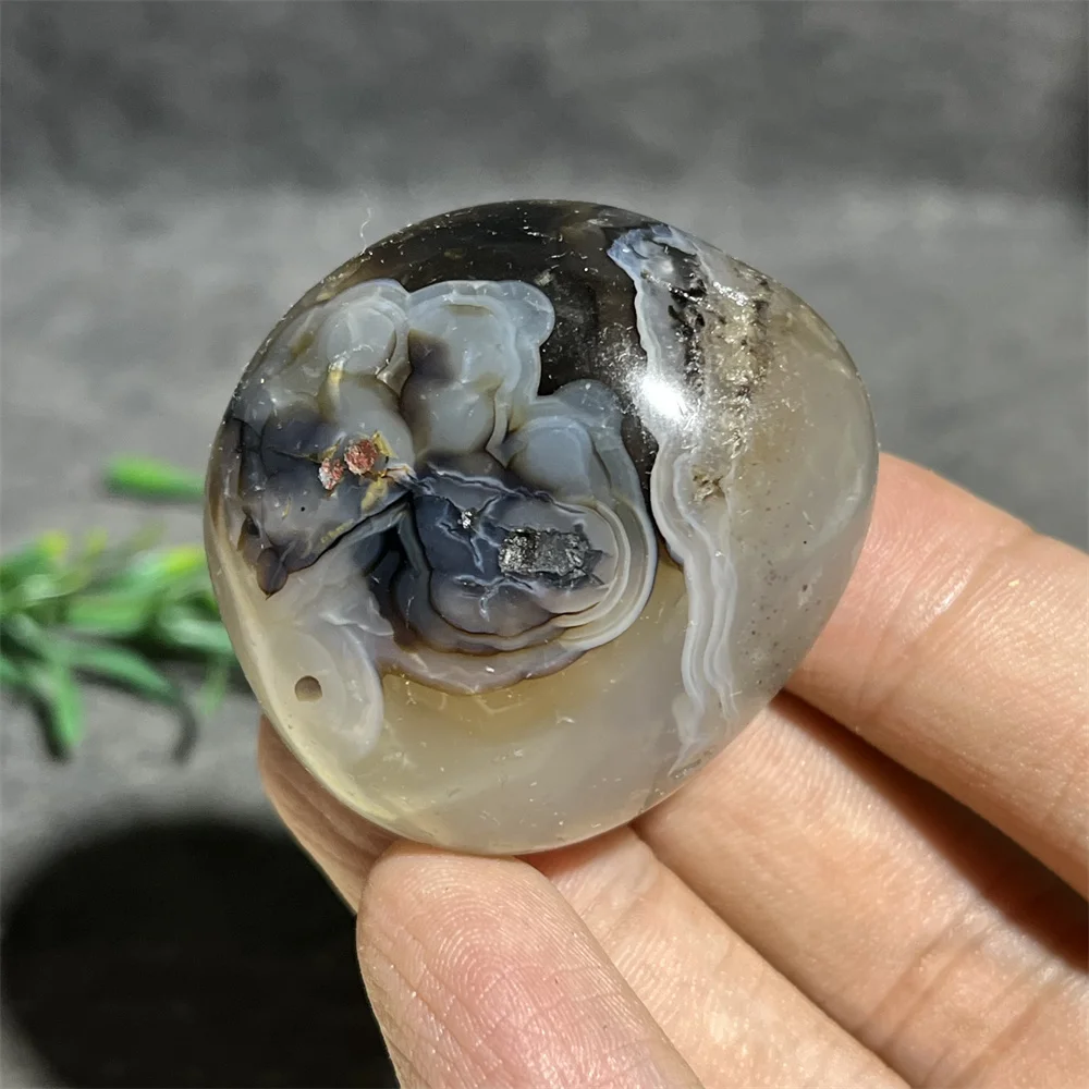Crystal Natural Chalcedony Agate Stone Quartz Energy Polishing Beauty Gemstones Palm Jade Reiki Healing Home Decoration