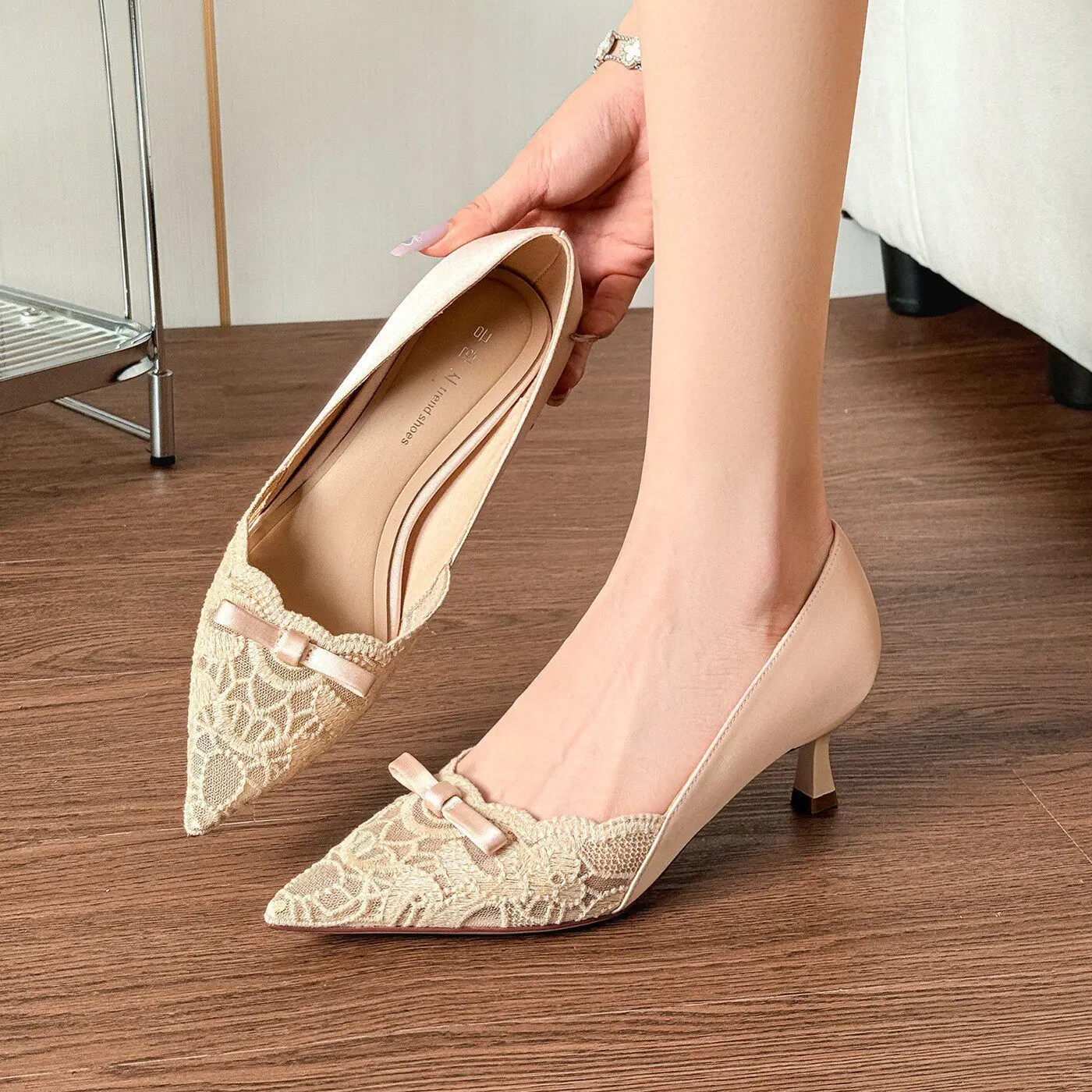 New Chinese Pointed Elegant High Heels Women's Summer Thin Heels Hollowed Out French Lace Sandals Ladies Wedding Shoes