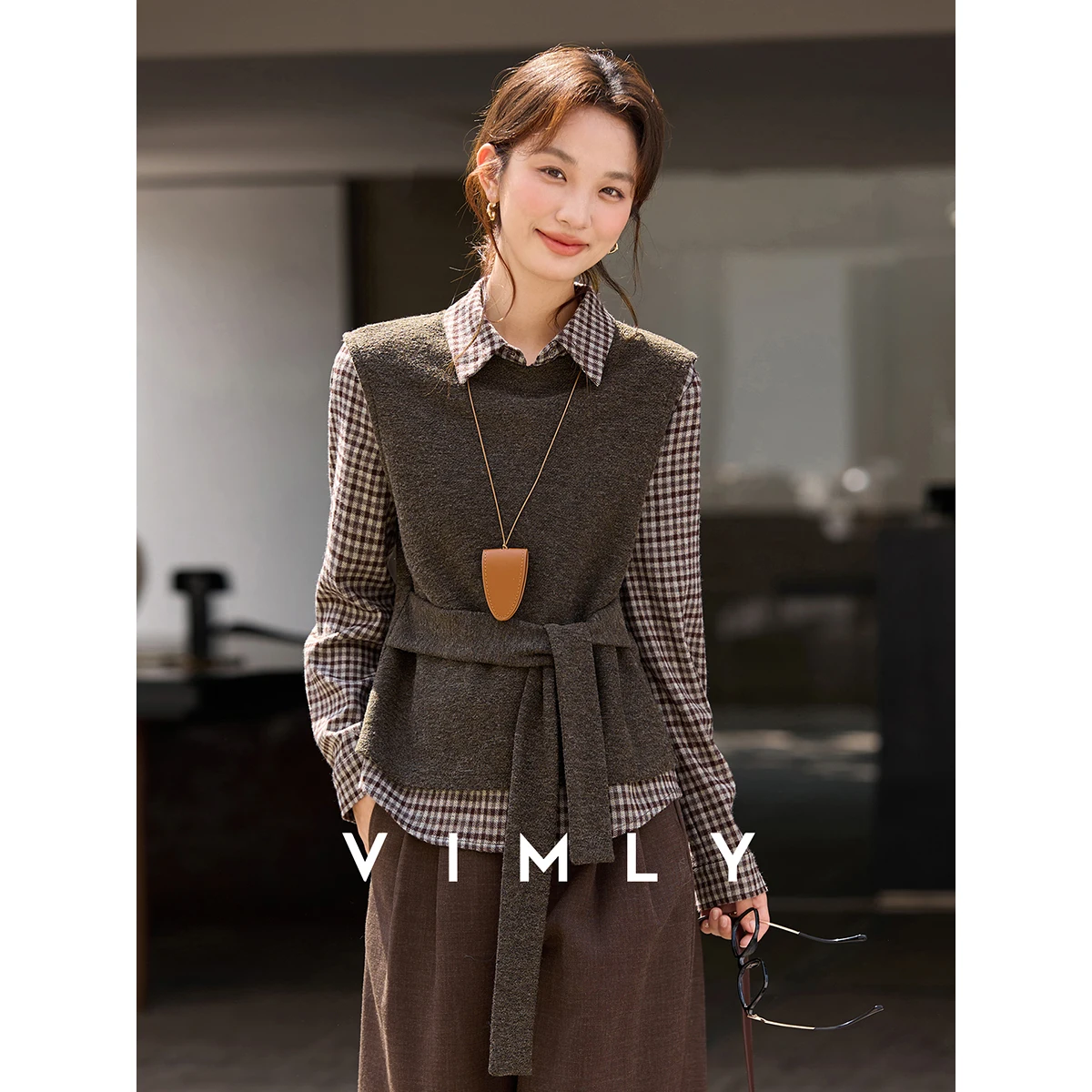 

VIMLY Women's Two-Piece Set 2025 Autumn Plaid Shirt & Round Neck Vest Top Layered Lace-up Loose Fit Commuter Casual Outfit A3501