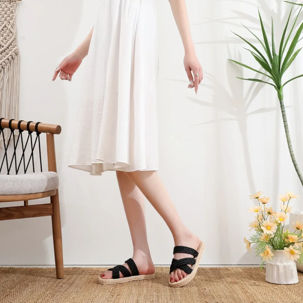 

Fashion Holiday Cross Rope Slippers Waterproof EVA Woven Style Sandals Shoes Non-Slip Vacation Beach Slippers Seaside
