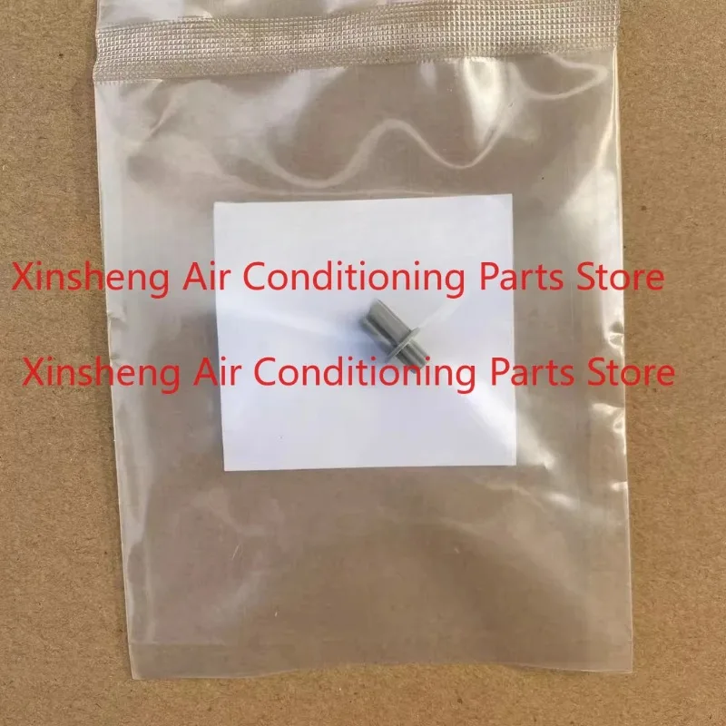It is suitable for Daikin air conditioning hang-up air guide blade connection shaft swing air strip air guide  FTXD35DV2C