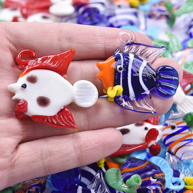 9Pcs/Lot Kawaii Colorful Glass Tropical Fish Charms For Jewelry DIY Mix Styles Lampwork Sea Animal Pendant Necklaces Material