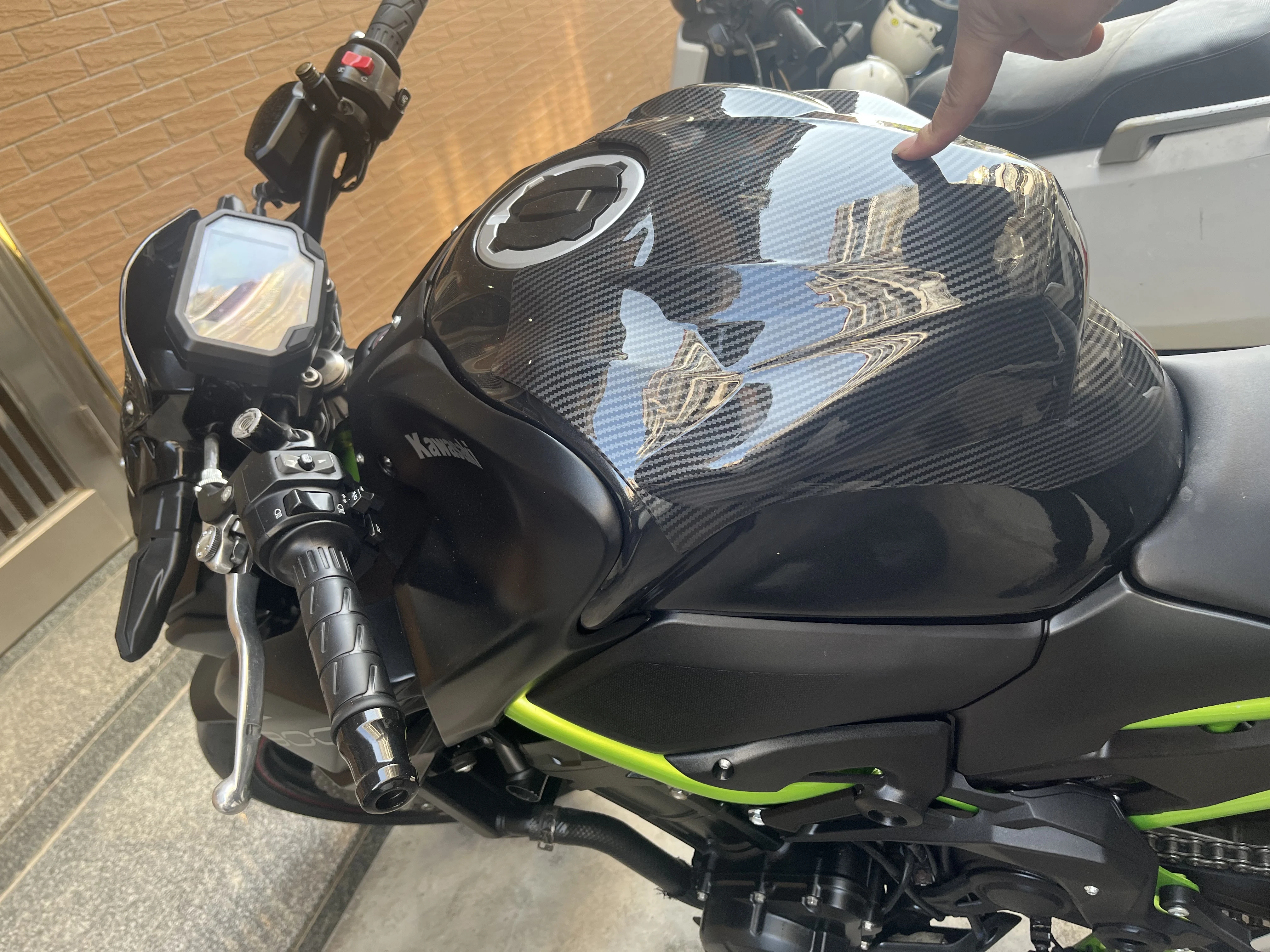 

Fit For Z900 Z 900 2017-2024 2023 2022 2021 2020 2019 2018 Motorcycle Accessories Oil Fuel Gas Tank Cover Guard Protector