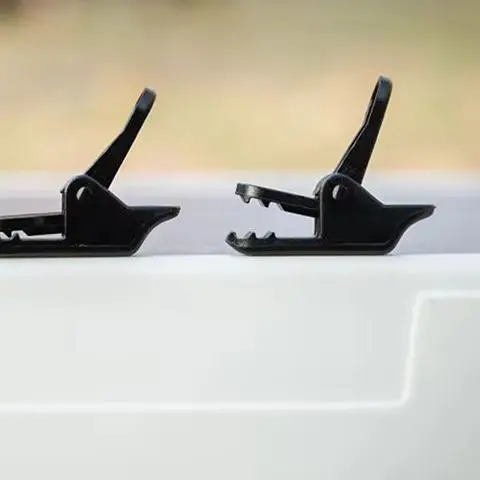 حزمة مشبك سوداء صغيرة (10) لمظلة التخييم، خيمة، مصدات الرياح، مع تصميم مشبك تمساح فريد من نوعه