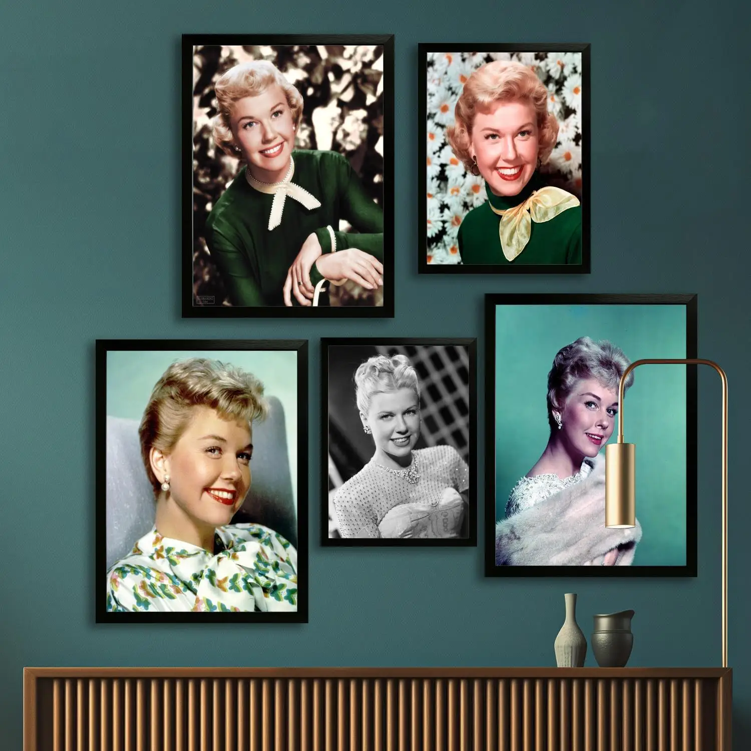 Doris Day Canvas Art Poster and Wall Art, Picture Print, Modern Family Bedroom Decor, Posters,Decorative painting