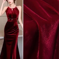 Pano vermelho do vinho Pleuche, vermelho do vinho, tecido, não-elástico, superfície de veludo, vestido macio, glutinoso, vertical, liso, formal