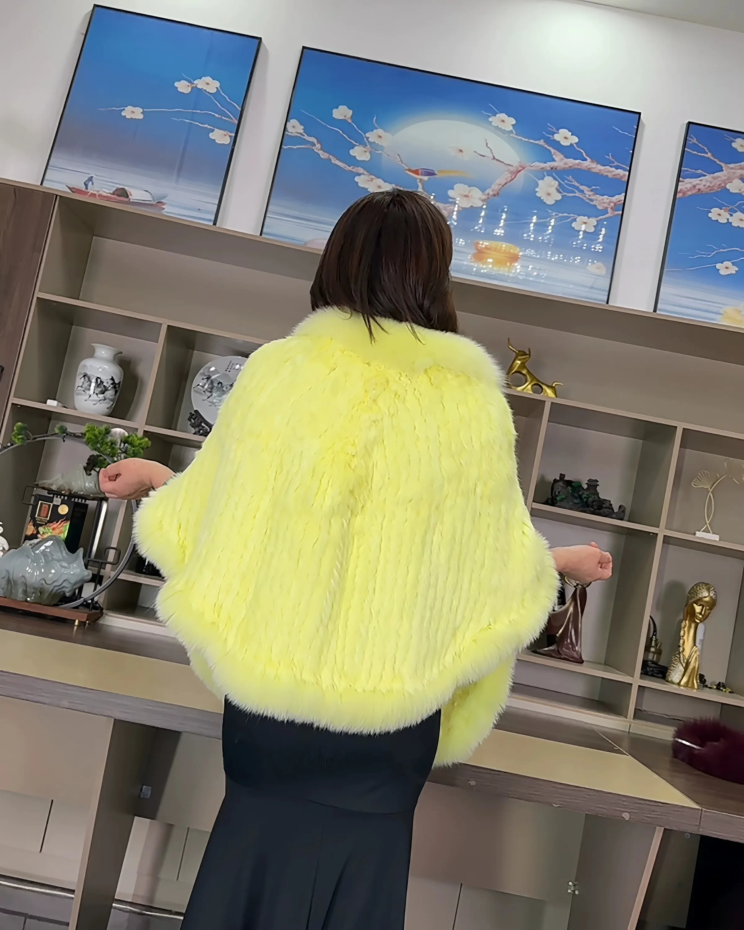 Hot Sales Iuxury Fox Fur Collar Rabbit Fur Woven Cloak Women Fashion Autumn Winter Shawl High Quality Real Fur Coat