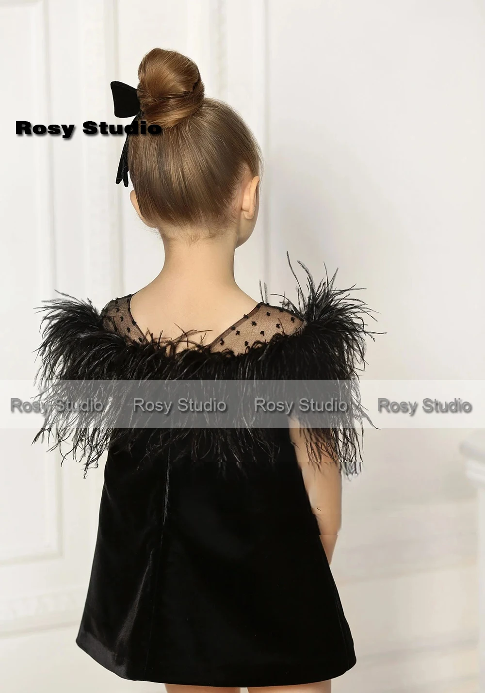 2024 Black Girl's Prom Dresses A-line Mini Feathers Prom Gown for Kids Birthday Party Dress Short Pageant Outfit